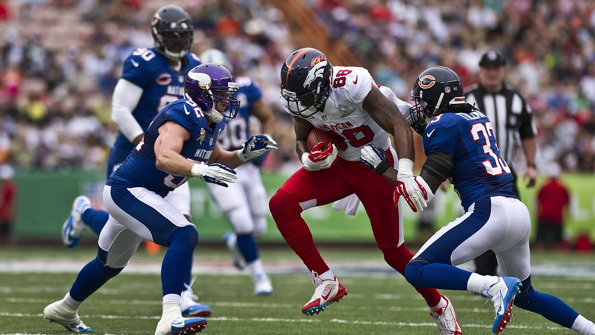 皇家贝蒂斯主场1-1战平奥萨苏纳,双方互有攻守,皇家贝蒂斯主场球衣